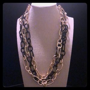 !!NEGOTIABLE!! Black and gold chain necklace